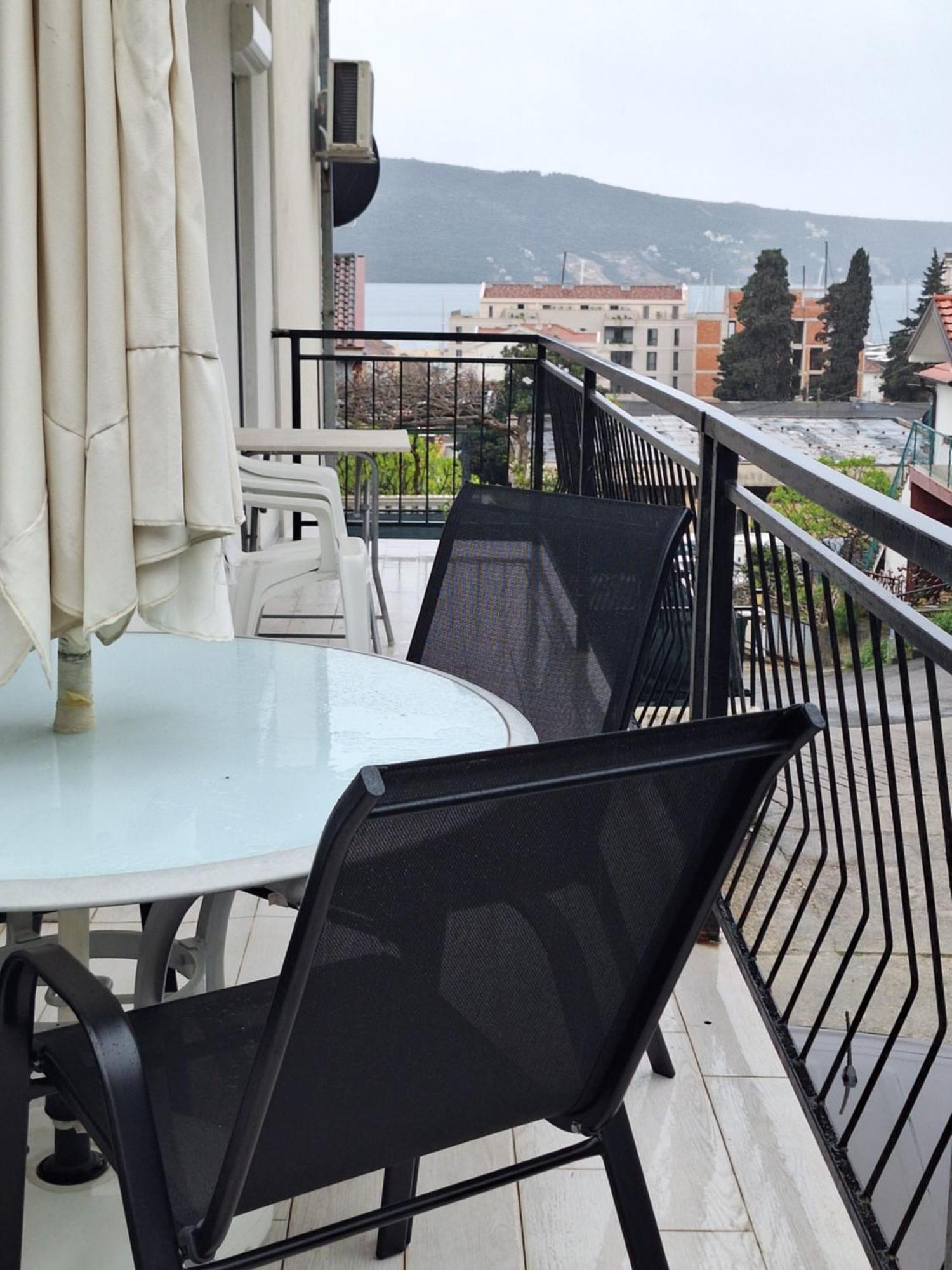 Apartments Lena Herceg Novi Bagian luar foto